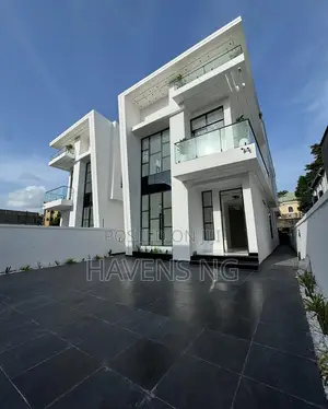 5bdrm Duplex in Chevron for sale