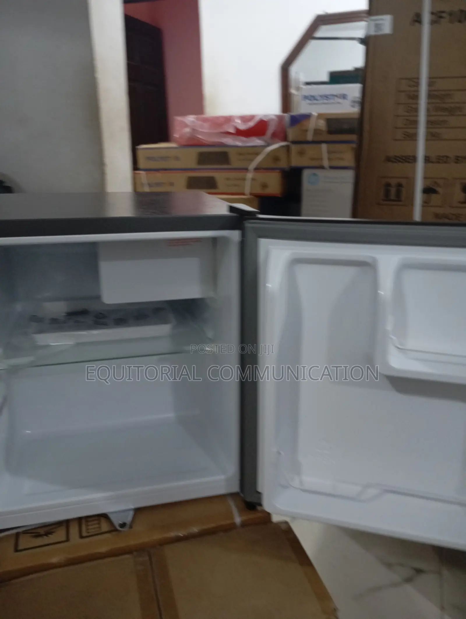 Hisense 45l Bedside Refrigerator – Ref045dr