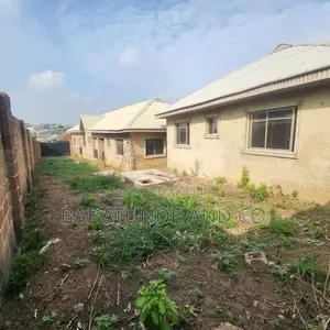 2bdrm Bungalow in Kasumun Estate, Akala Express for sale
