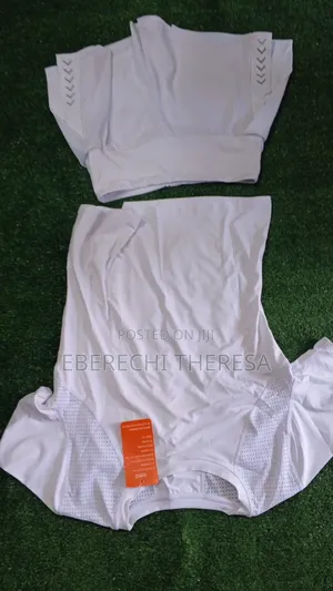 Female Lawn Tennis Up And Down Wear
