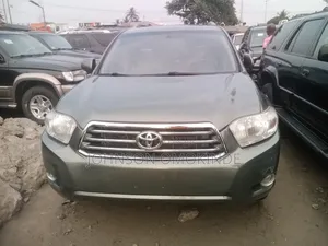 Toyota Highlander Limited 2010 Green
