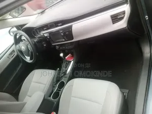 Toyota Corolla LE 4dr Sedan (1.8L 4cyl CVT) 2015 Gray
