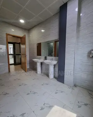 Stunning Office Space in a Good Area