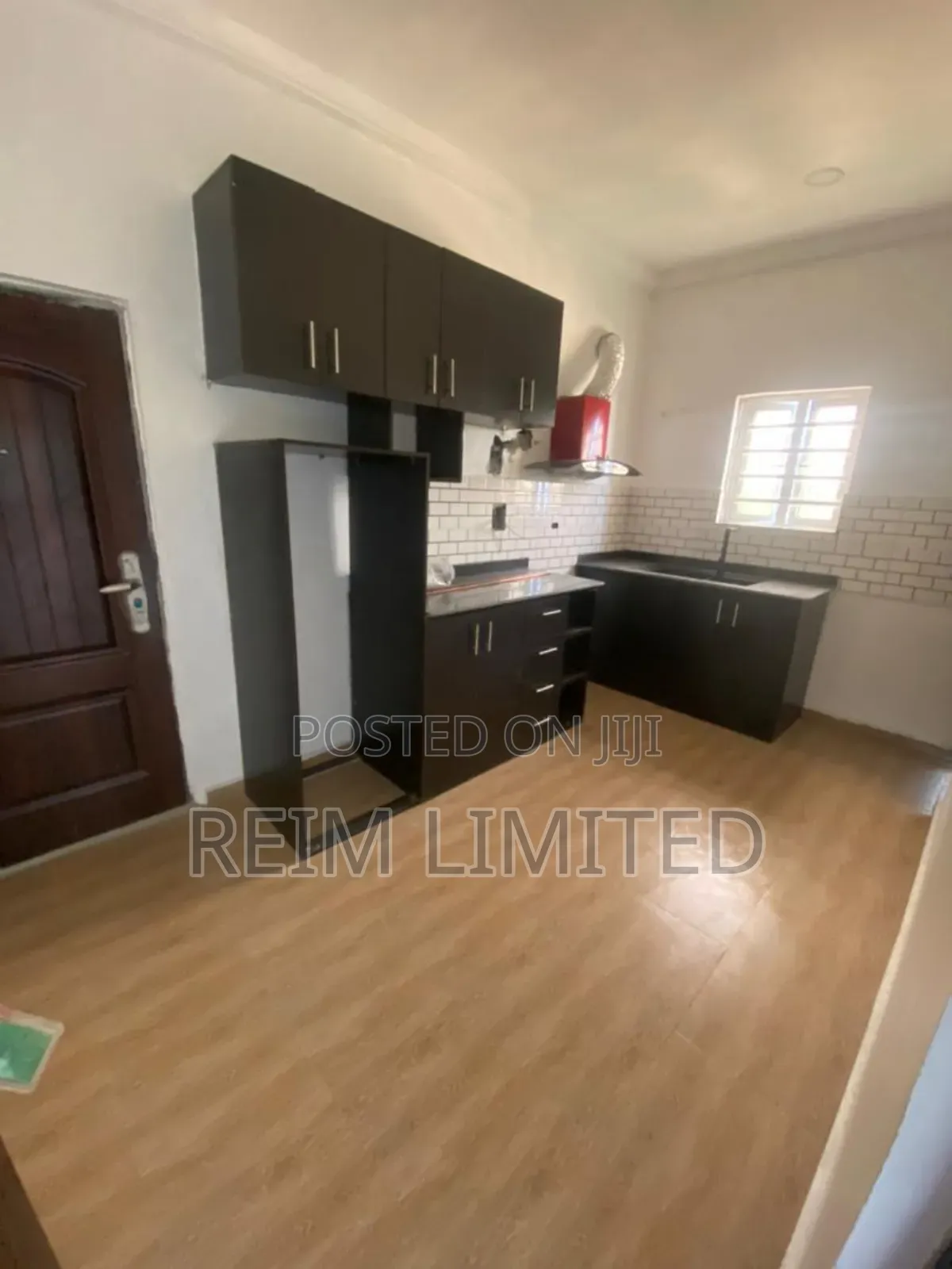 2bdrm Apartment in Omorogor Street, Warri for rent
