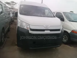 Photo - Toyota HiAce 2021 White