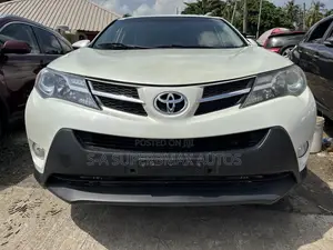Toyota RAV4 Limited AWD (2.5L 4cyl 6A) 2013 White