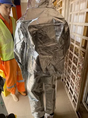 Fire Retardant Suit With Backpack 1000 Degrees