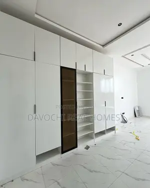 5bdrm Duplex in Sangotedo for rent