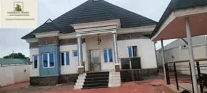 3bdrm Bungalow in Peace Estate, Ologuneru for sale