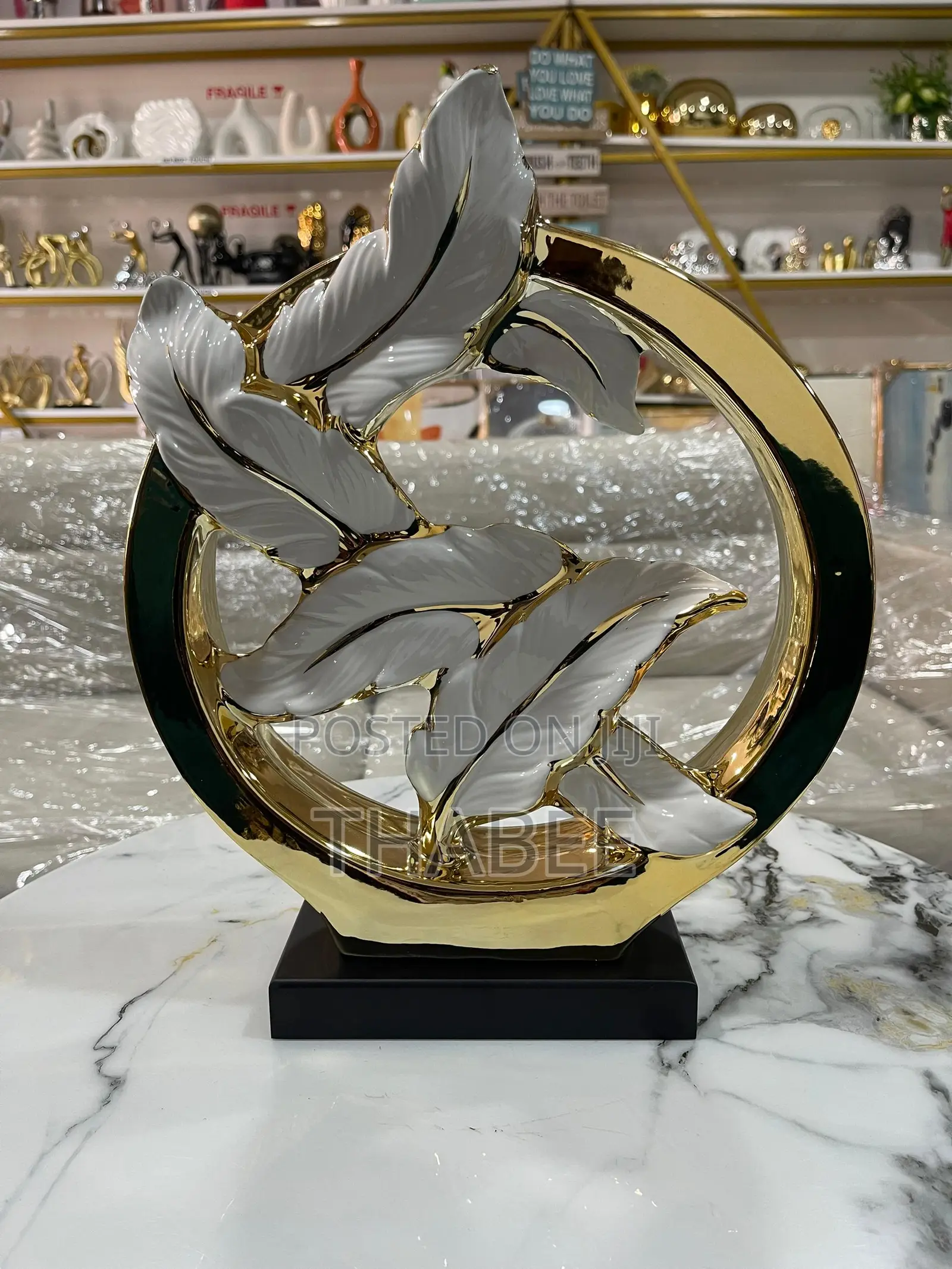 White and Gold Leaf Bold Sturdy Decor