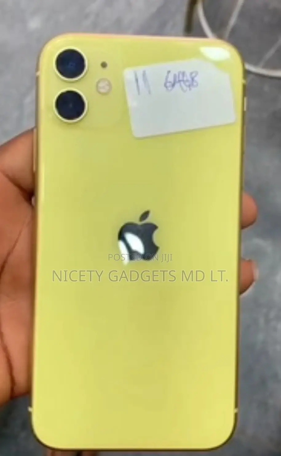 Apple iPhone 11 64 GB Yellow