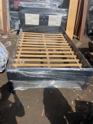 Wooden Bedframe 4 1/2 by 6ft