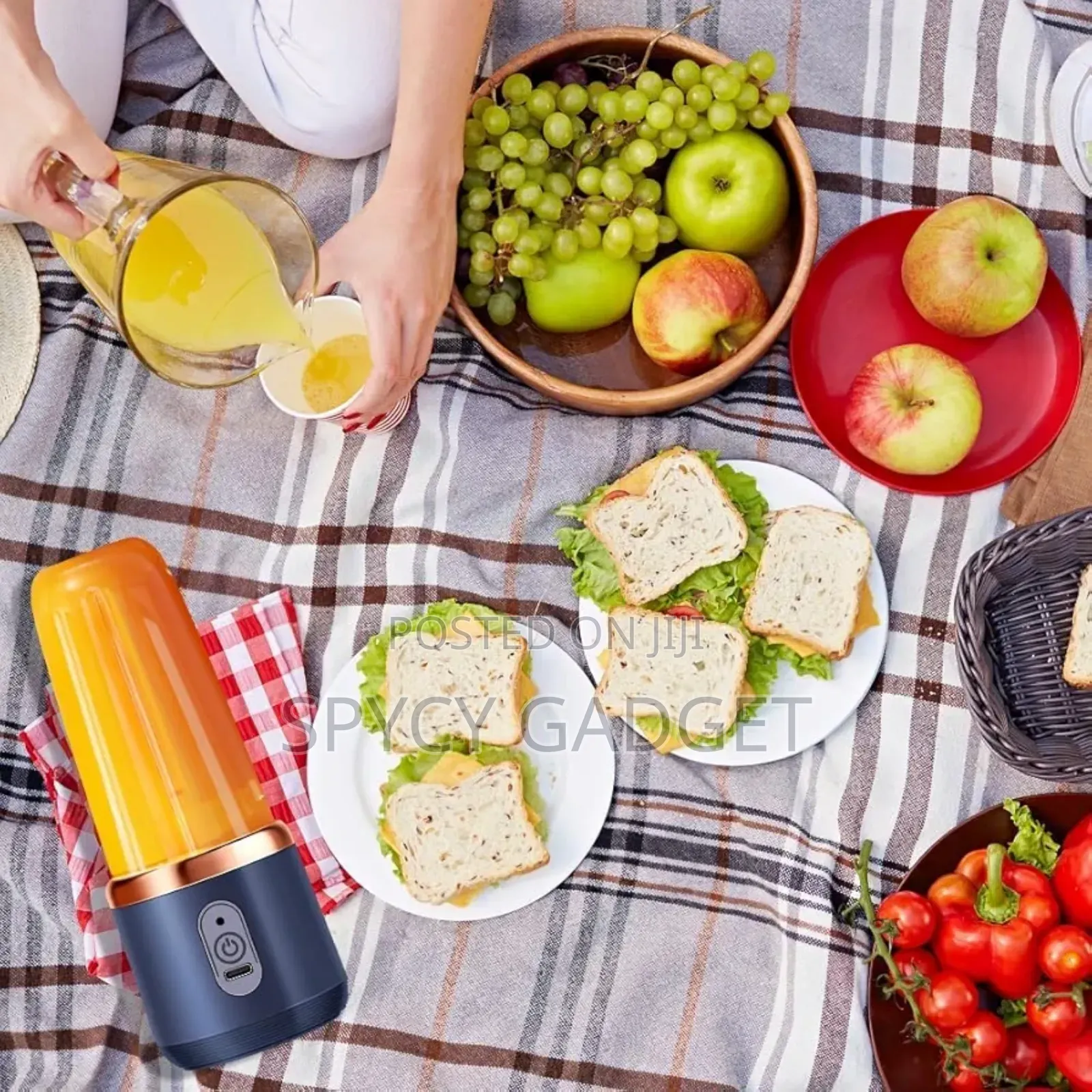 Powerful Rechargeable Juicer Blender With Extra Cup