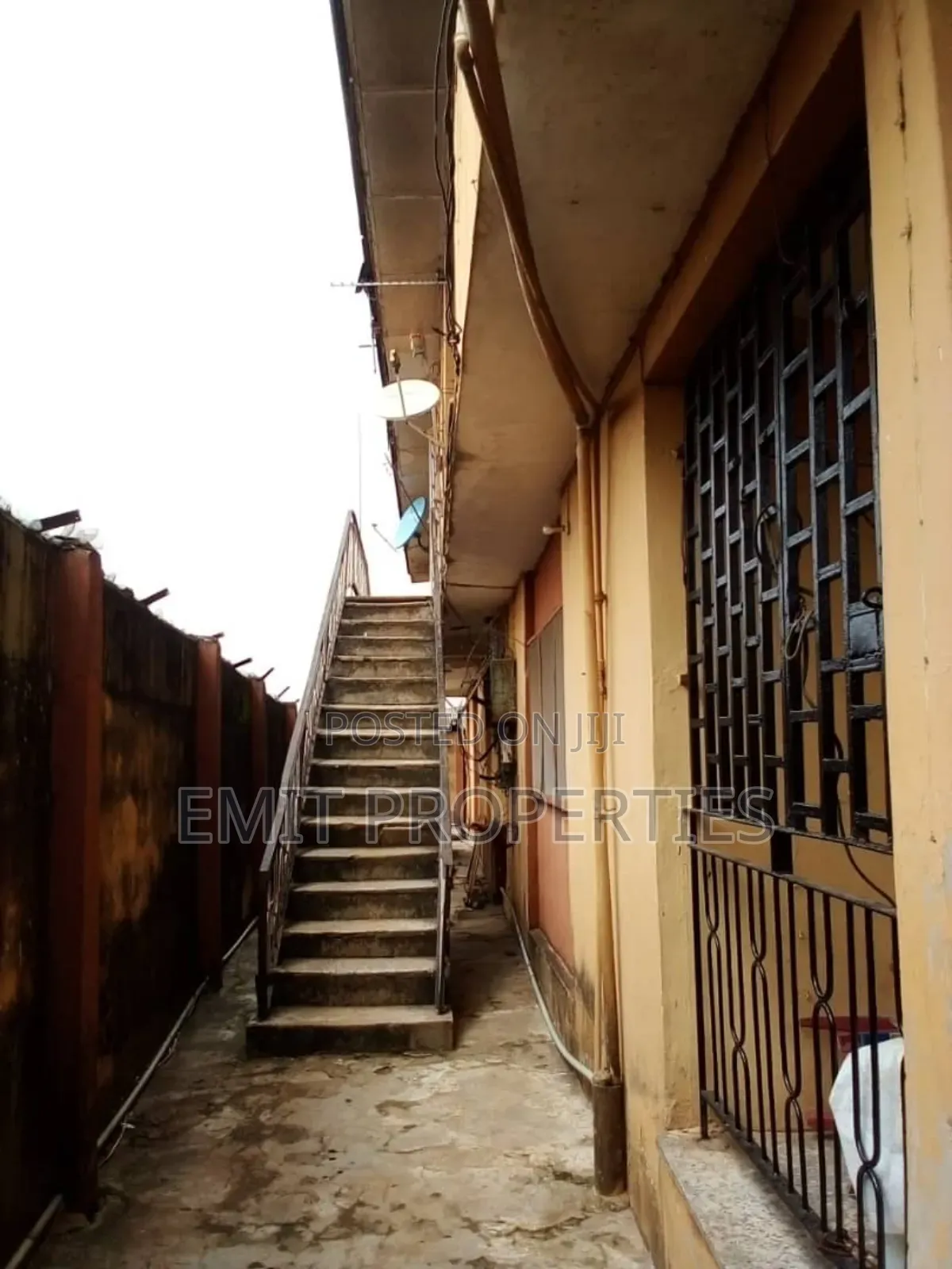 3bdrm Block of Flats in Ado-Odo/Ota for sale