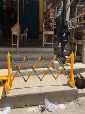 Expandable Safety Barricade