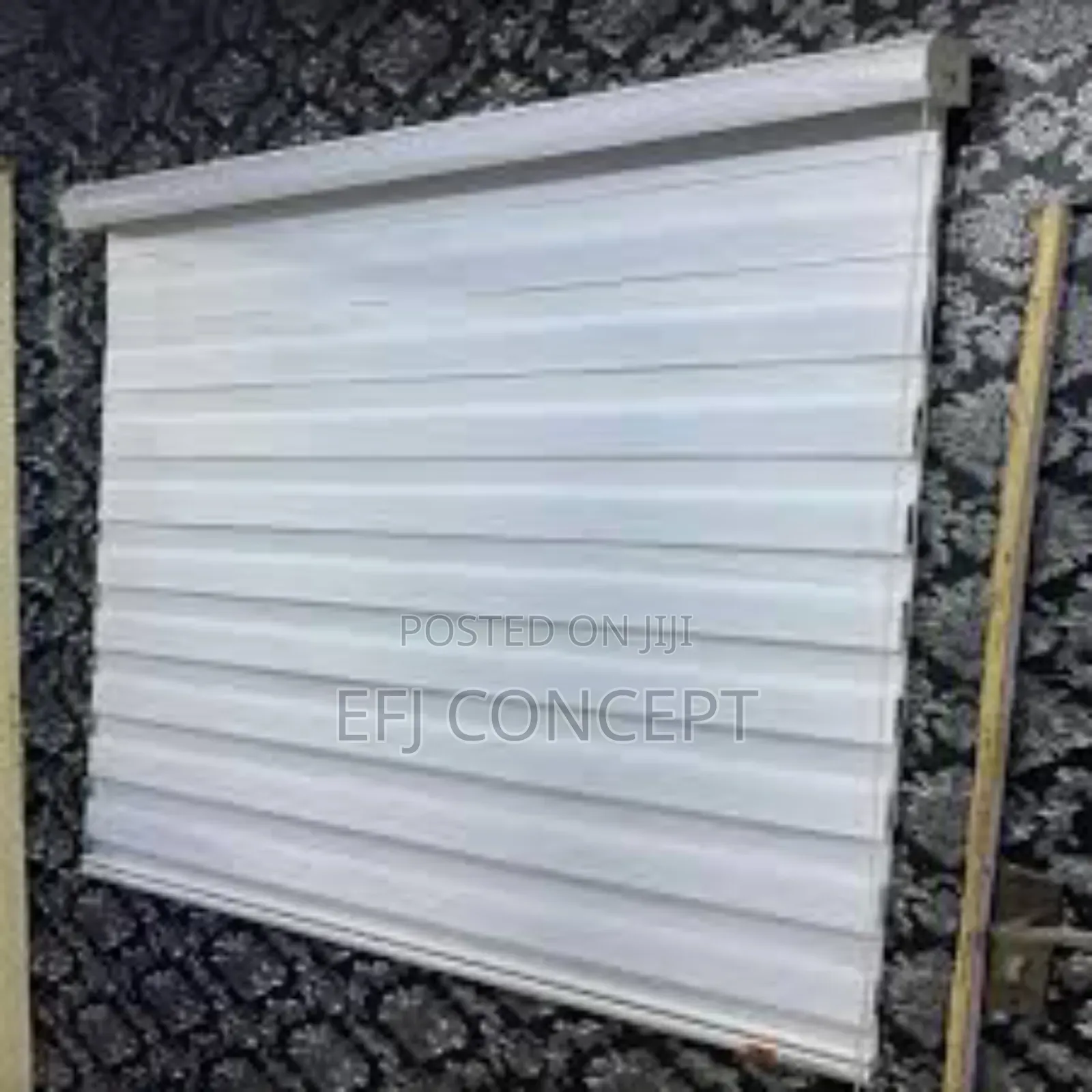 Day and Night White Window Blind