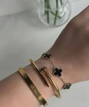 Vancleef & Arpels/Cartier Luxury Hand Bracelets (3in1 Set