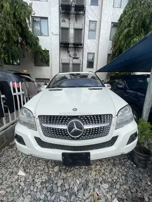 Mercedes-Benz M Class 2009 White
