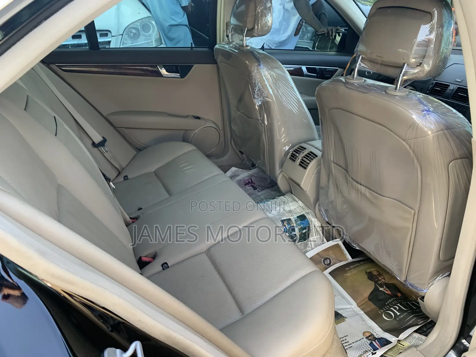 Mercedes-Benz C300 2011 Black
