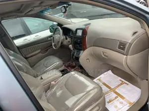 Toyota Sienna 2005 Blue