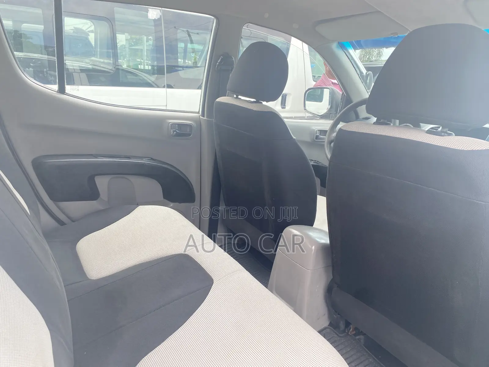 Mitsubishi L200 2013 White