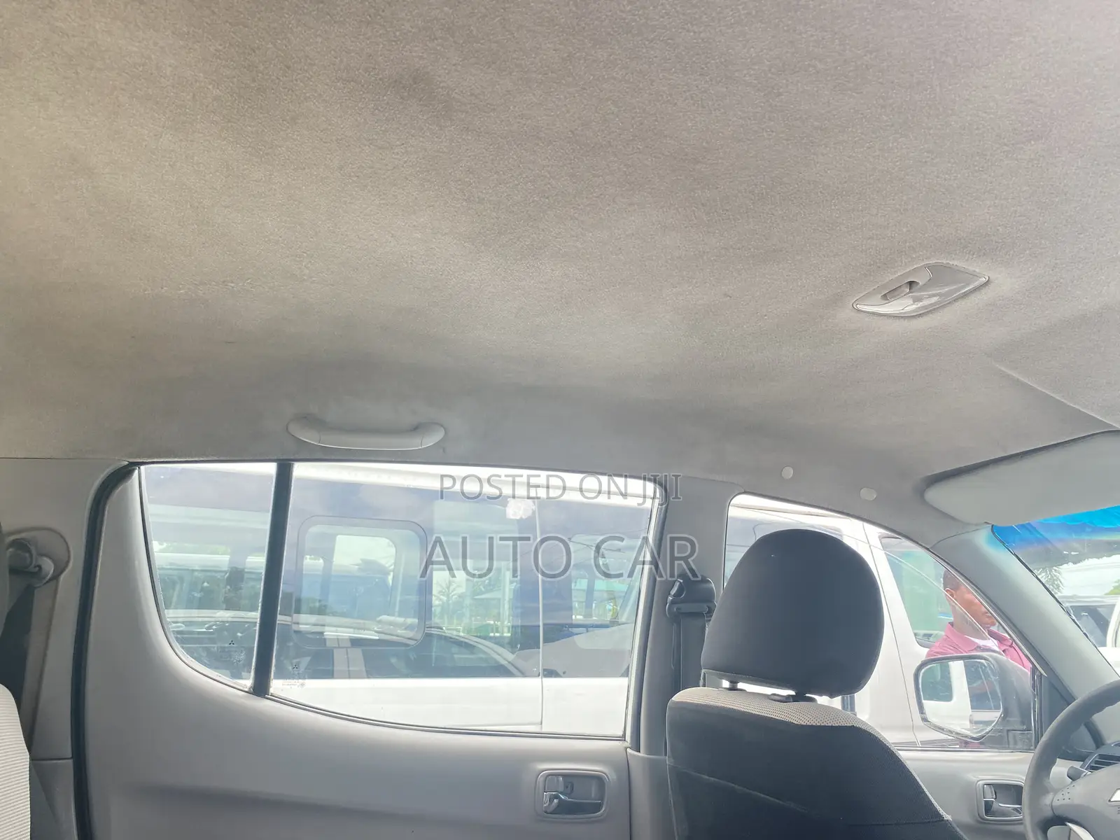 Mitsubishi L200 2013 White