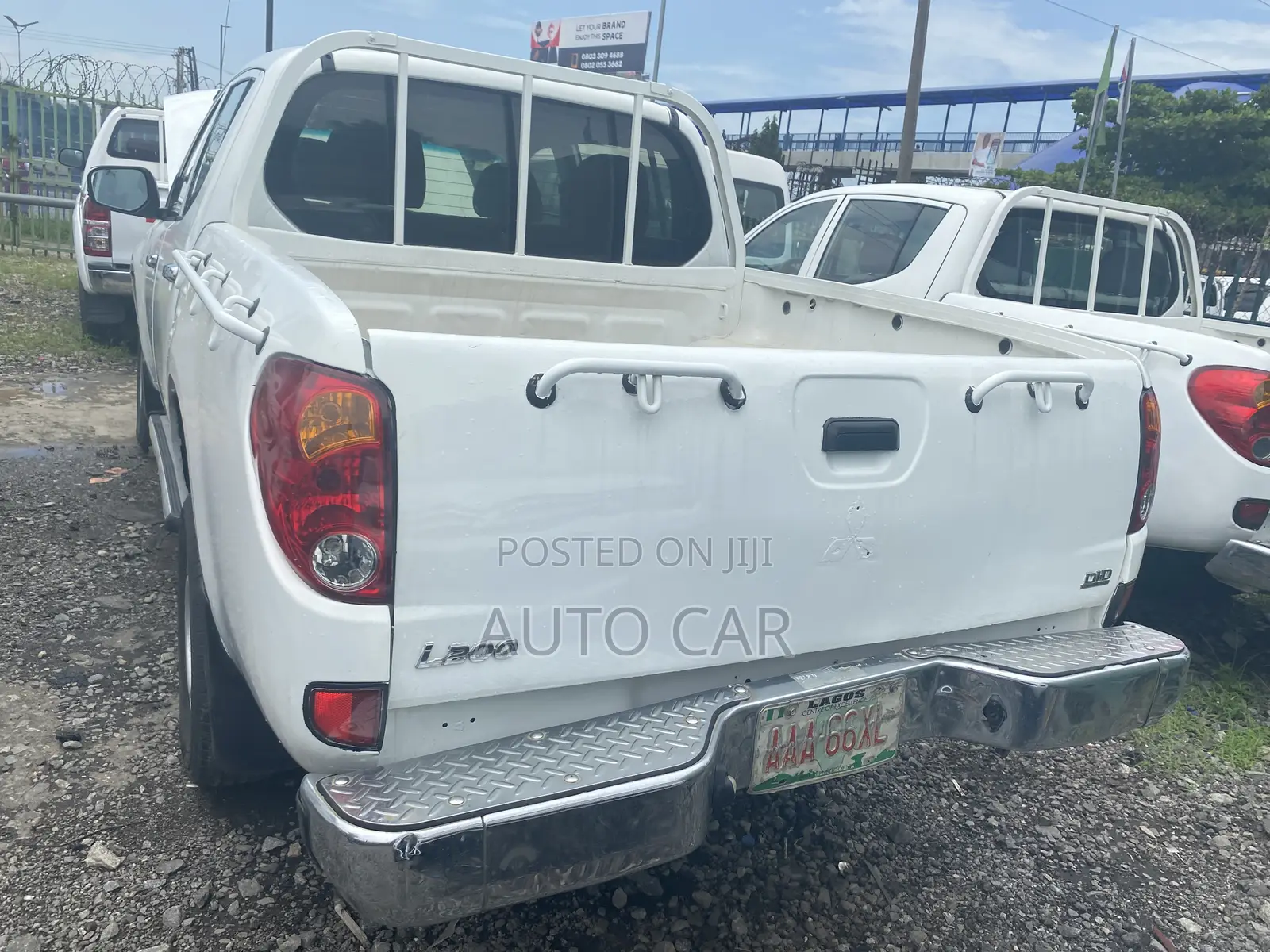 Mitsubishi L200 2013 White