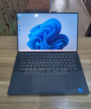 New Laptop Dell 16GB Intel Core I7 SSD 512GB