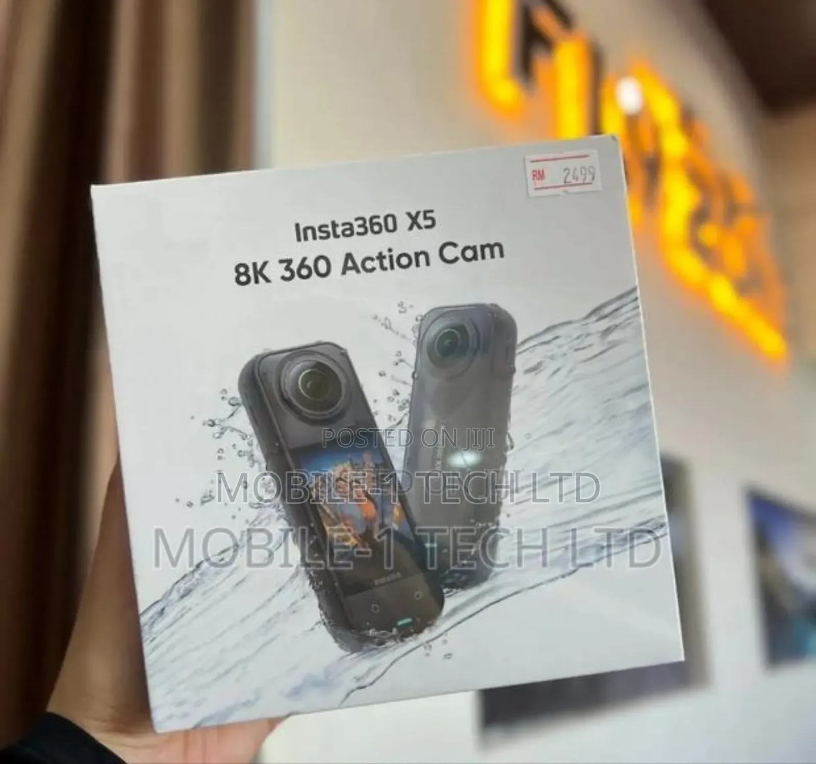 Insta360 X5