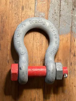 Shackles Crosby (Different Sizes)