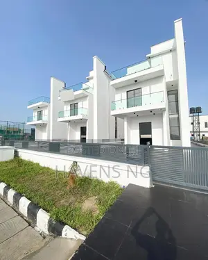 5bdrm Duplex in Lekki Phase 1 for sale