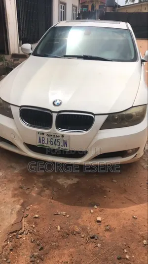 Photo - BMW 328i 2009 White