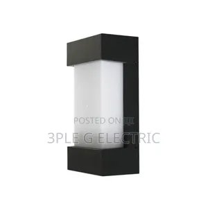 Morden Cast Outdoor Fence Lamp