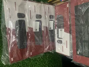 We Pack Sans Fil Wireless Keyboard and Mouse Combo