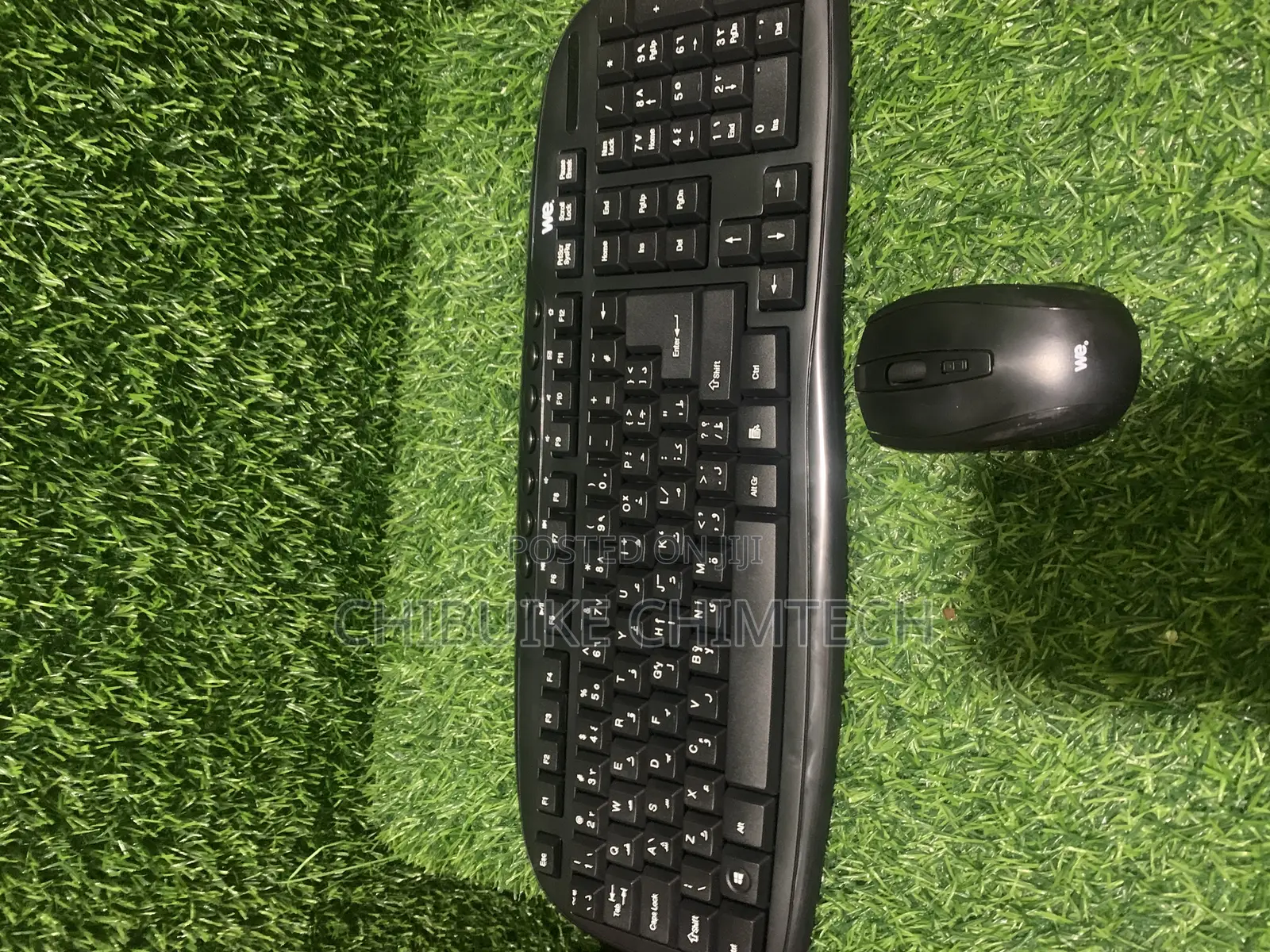 We Pack Sans Fil Wireless Keyboard and Mouse Combo
