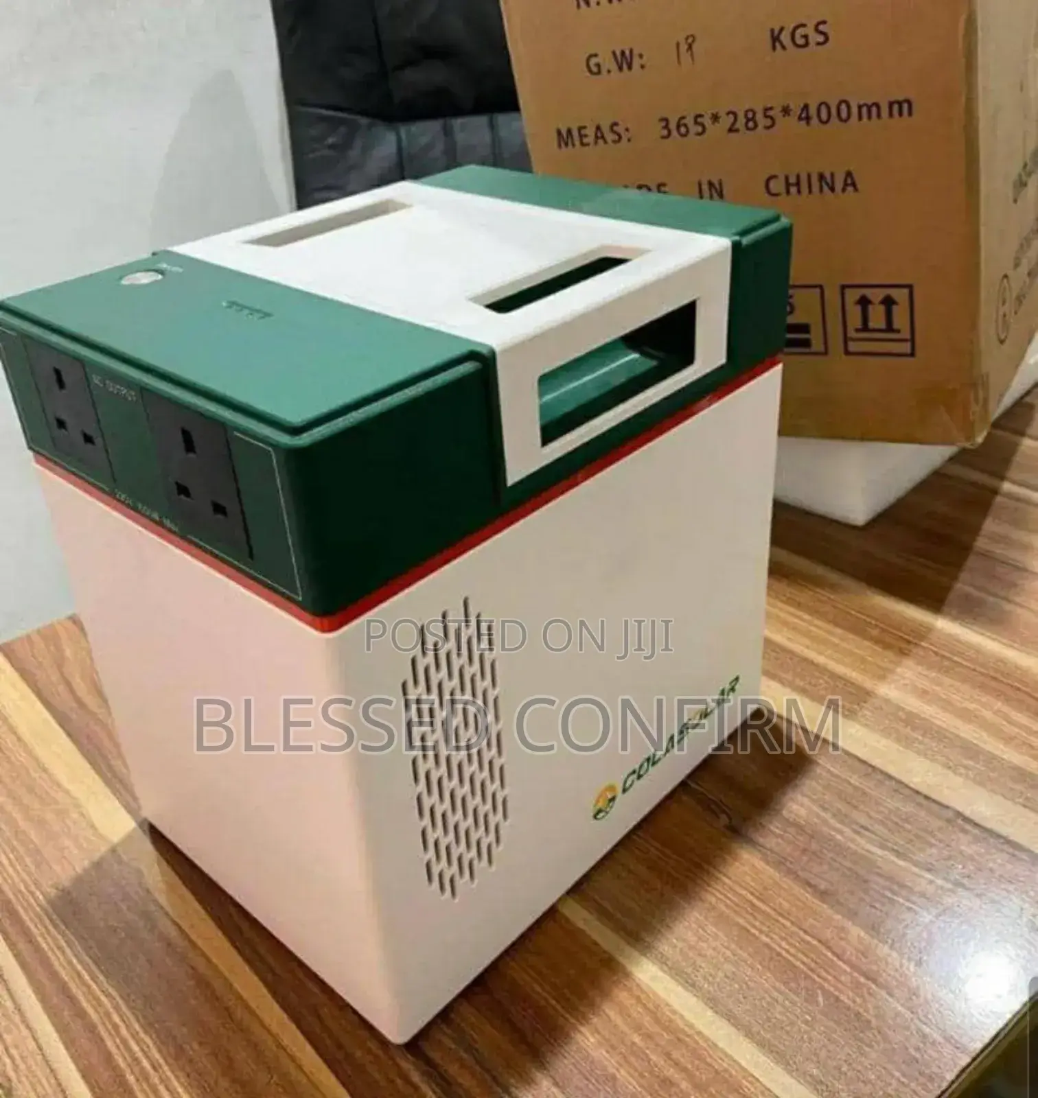 Powerful Cola 2000 Solar Generator With Solar Panels