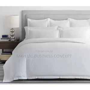 Plain White Duvets With Bedsheet and Four Pillowcases