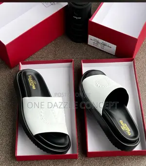 Valentino Garavani Slippers
