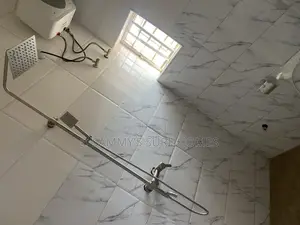 3bdrm Bungalow in Efab Verizon, Gwarinpa for rent