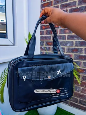 Pu Leather Large Capacity Hanging Toiletry Bag