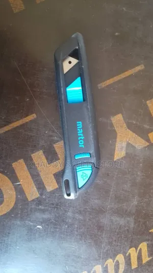 Automatic Blade Retraction(Martor Safety Knife)