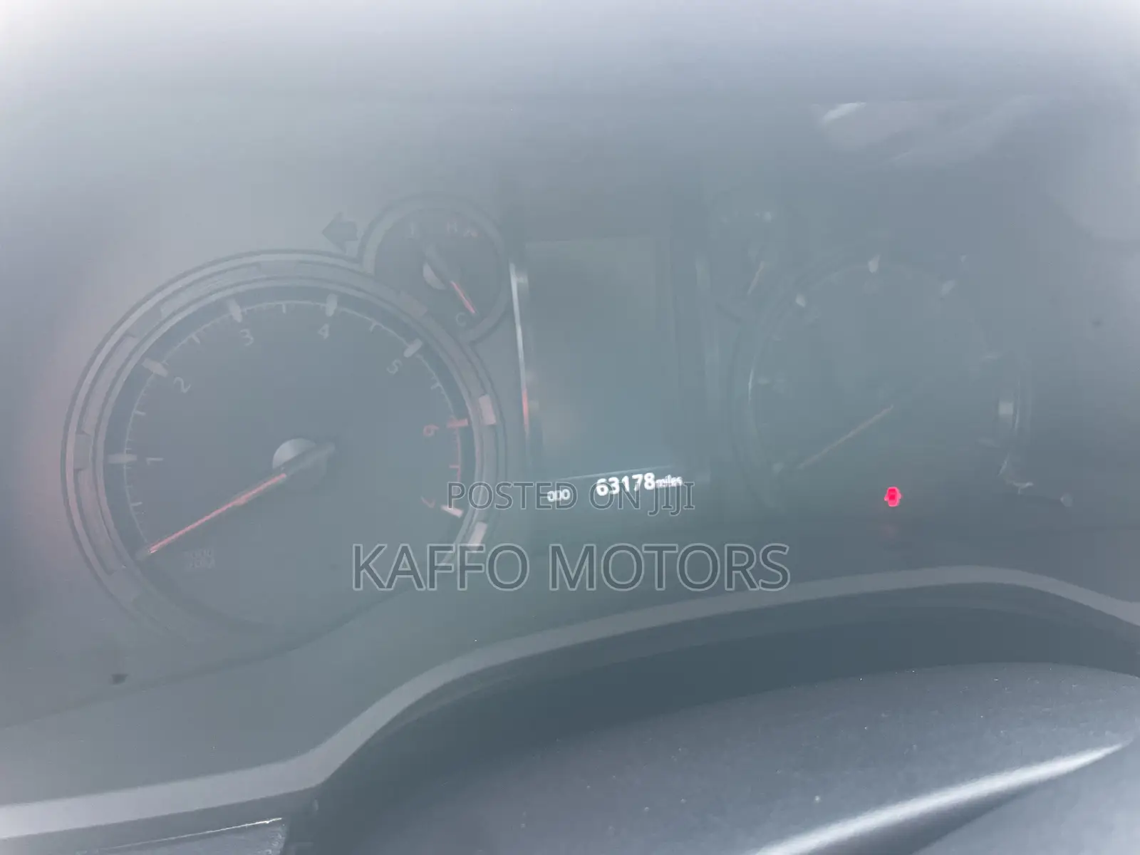 Toyota 4-Runner SR5 2021 Red