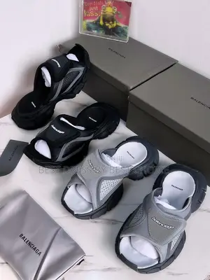Balenciaga Track Back in Store Size 40-45