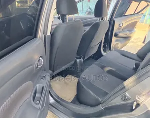 Nissan Versa 1.6 S+ 2017 Gray