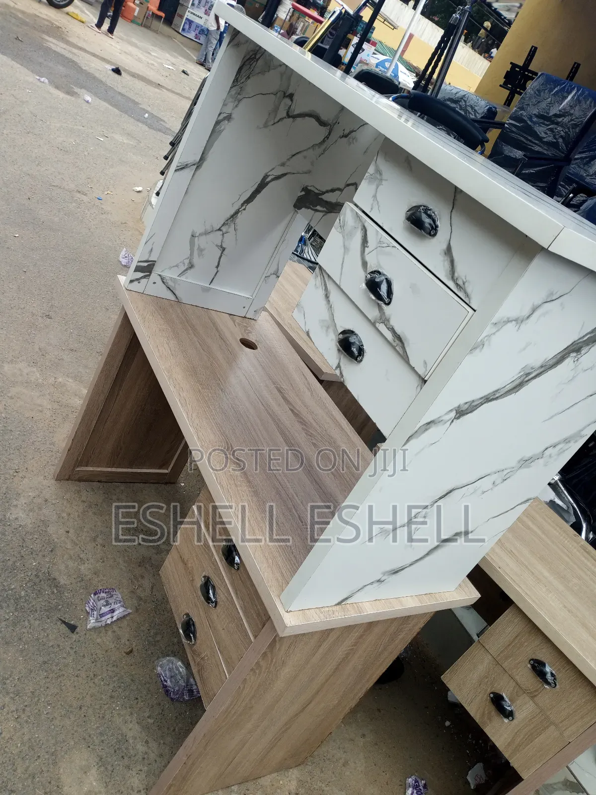 High Quality Office Table With Drawers