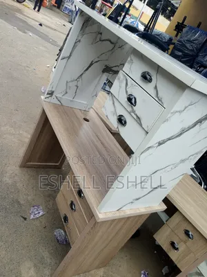High Quality Office Table With Drawers