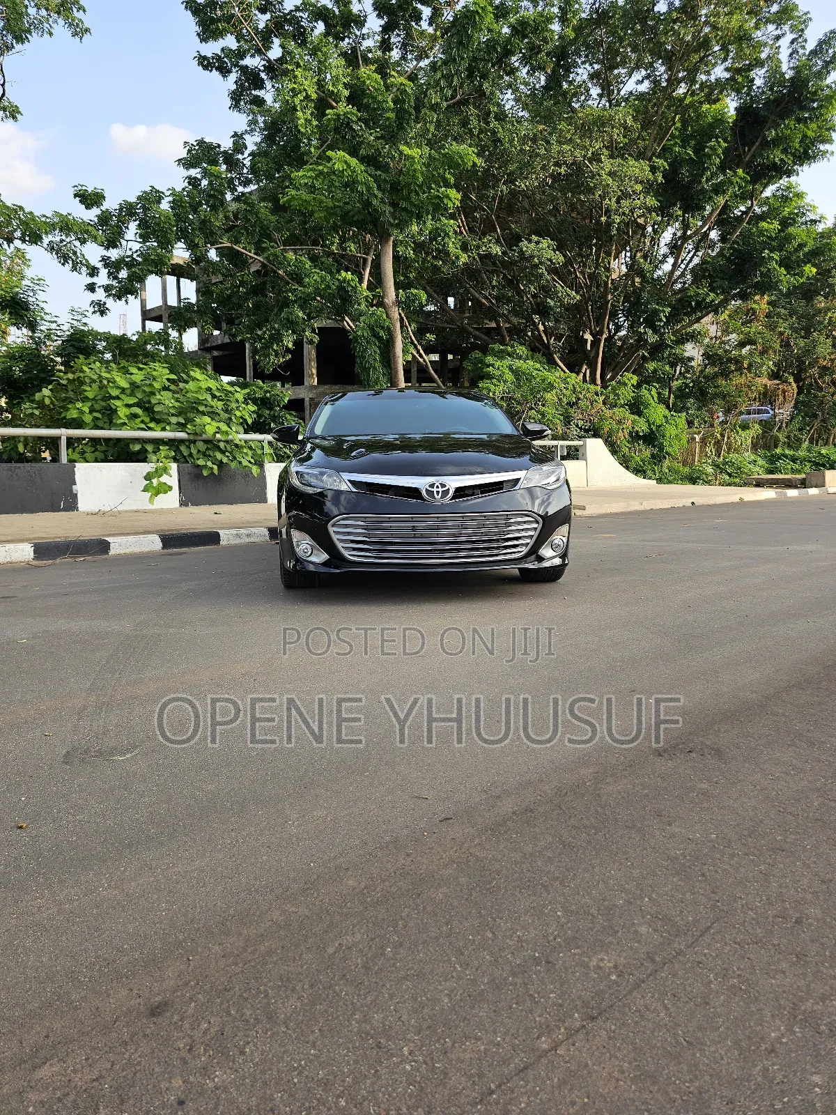 2013 Toyota Avalon Limited Sedan FWD (3.5L 6cyl 6A)