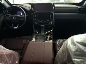 Lexus Lx600 for Rent