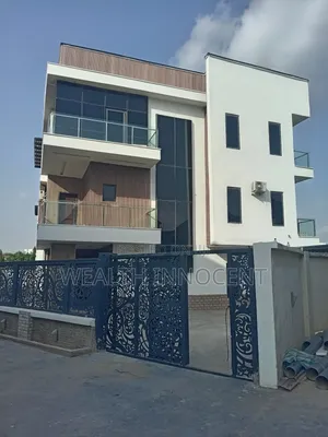 5bdrm Duplex in Guzape District for sale