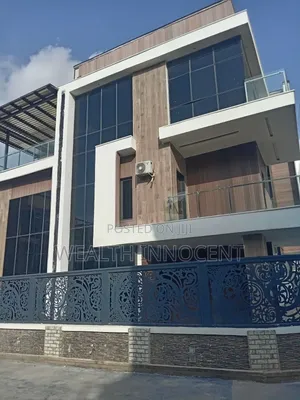 5bdrm Duplex in Guzape District for sale
